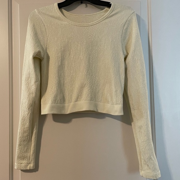 Fabletics Tops - Fabletics Seamless Long-Sleeve Crop Top